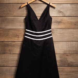 Alexia II Sleeveless Size 10 Formal Polyester Midi Dress